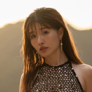 上品さと気品さを兼ね備えた癒やし系グラドル、シネマカメラが超絶グラマラススタイルを映し出す