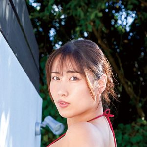 身長173cmグラドル、“誘惑のシルエット”が際立つ最新作…喜悦の声が止まらない