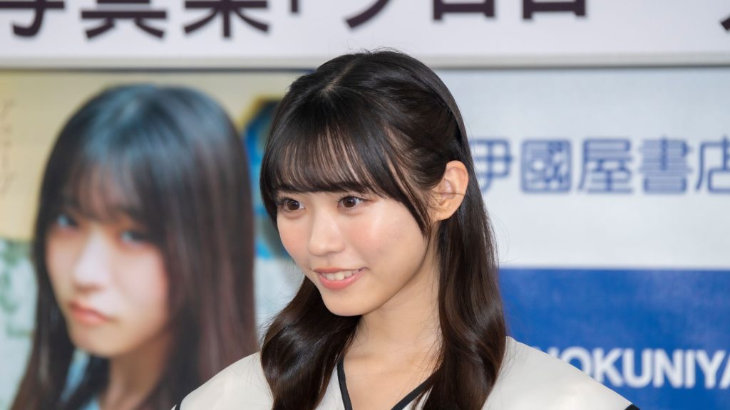 1st写真集「プロローグ」発売記念取材会に出席した僕が見たかった青空・金澤亜美