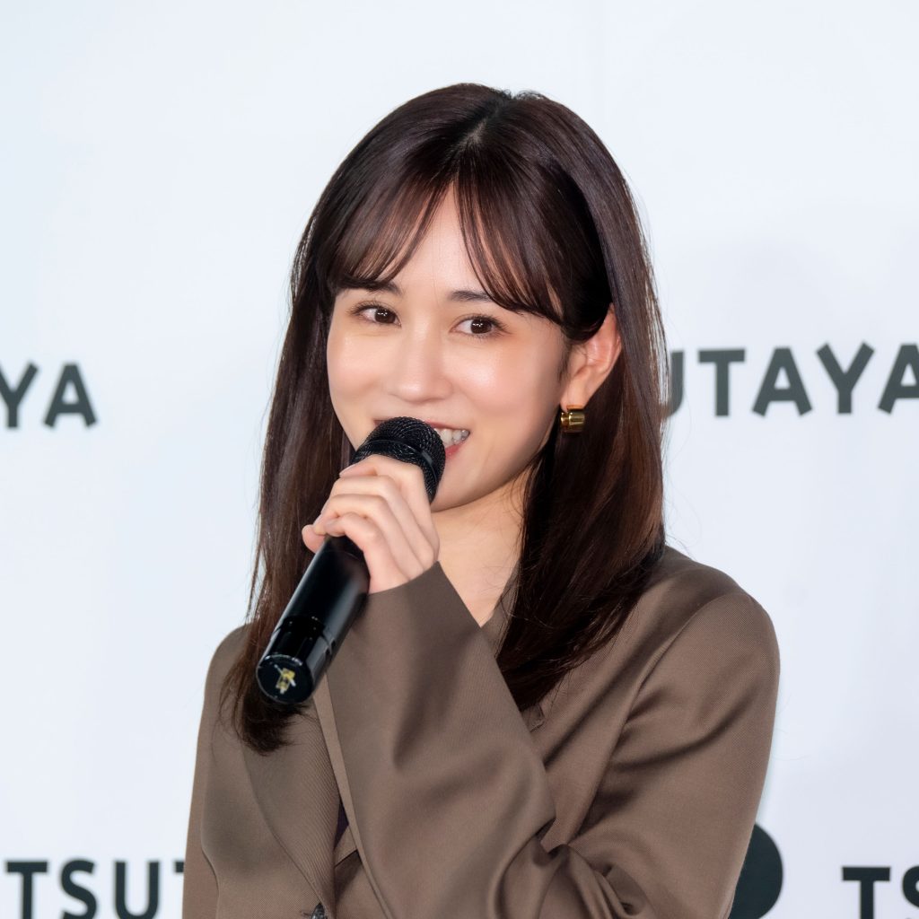 前田敦子が写真集『Beste(ベステ)』発売記念取材会に出席