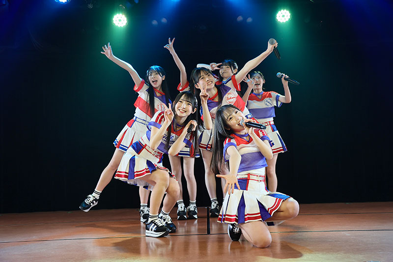 AKB48『手をつなぎながら』公演より