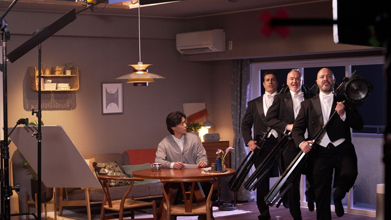 株式会社Looopの新CMに出演する小栗旬