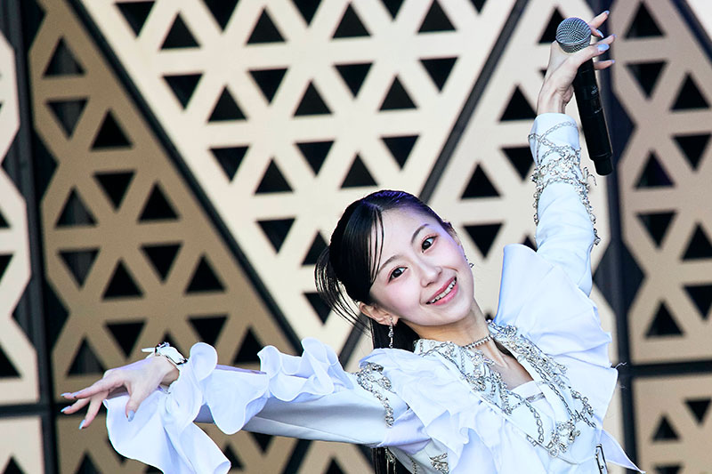 WHITE SCORPION、3日間連続開催のフリーライブ初日・第1部より