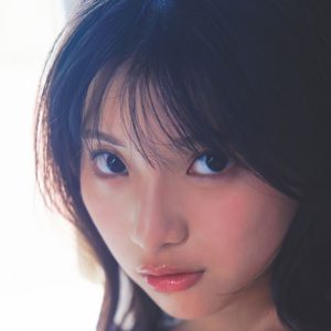 「＃Mooove!」姫野ひなの、身長148cmのミニマムボディで『週プレ』表紙を飾る