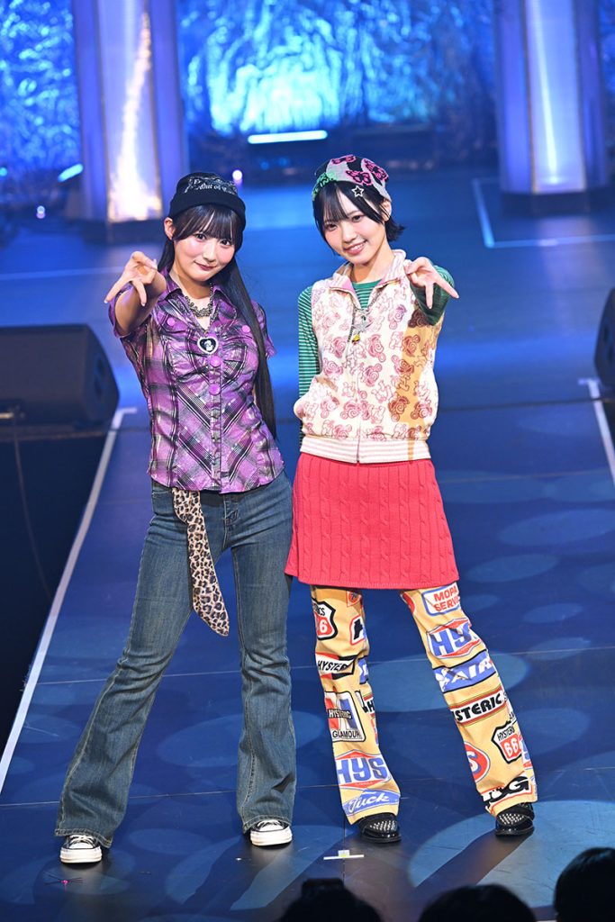 『Zipper×NIG FES–LIVE＆FASHION SHOW–』より佐藤莉華と吉川海未