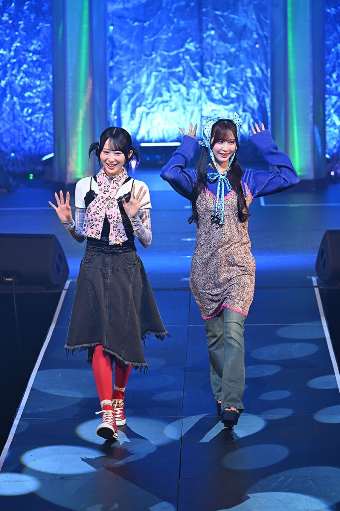 『Zipper×NIG FES–LIVE＆FASHION SHOW–』より橋本真希と百瀬紗菜