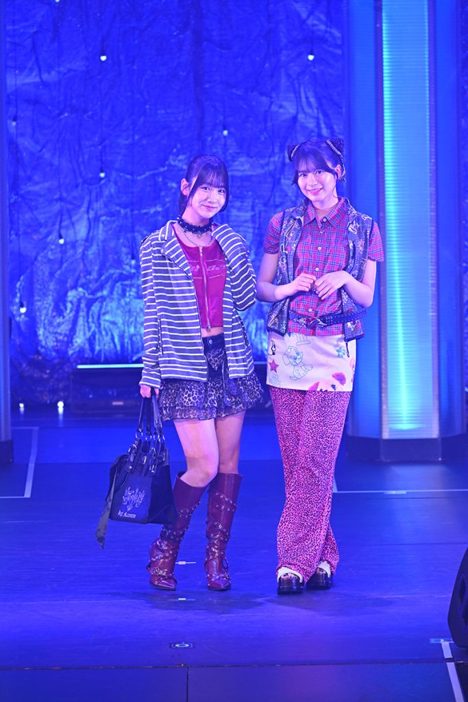 『Zipper×NIG FES–LIVE＆FASHION SHOW–』より片瀬真花と永瀬真梨