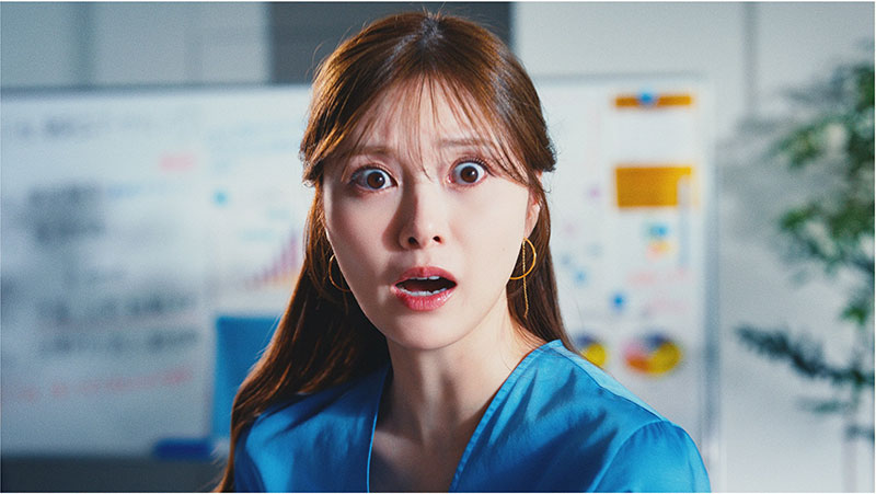 白石麻衣が出演する「FRISKクリーンブレス『緊急事態』」篇より