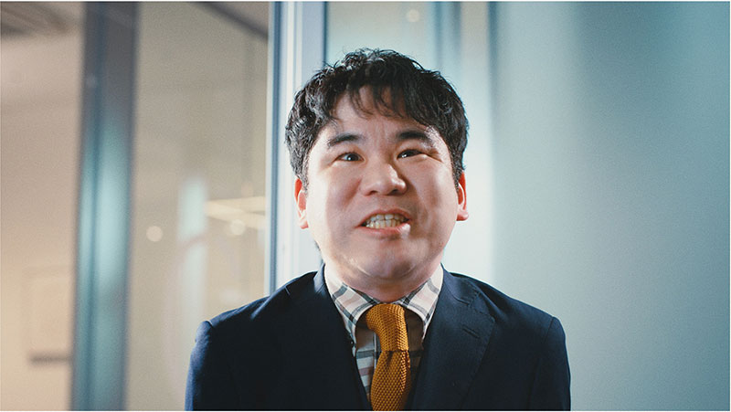 白石麻衣が出演する「FRISKクリーンブレス『緊急事態』」篇より