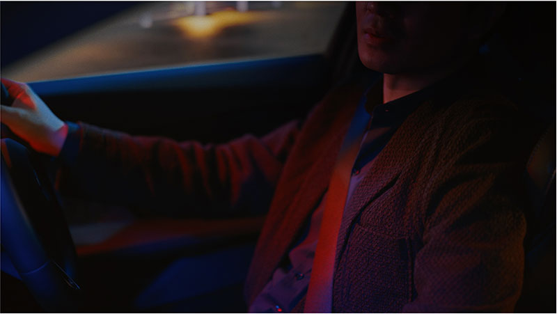 白石麻衣が出演する「FRISKクリーンブレス『ドライブデート』」篇より