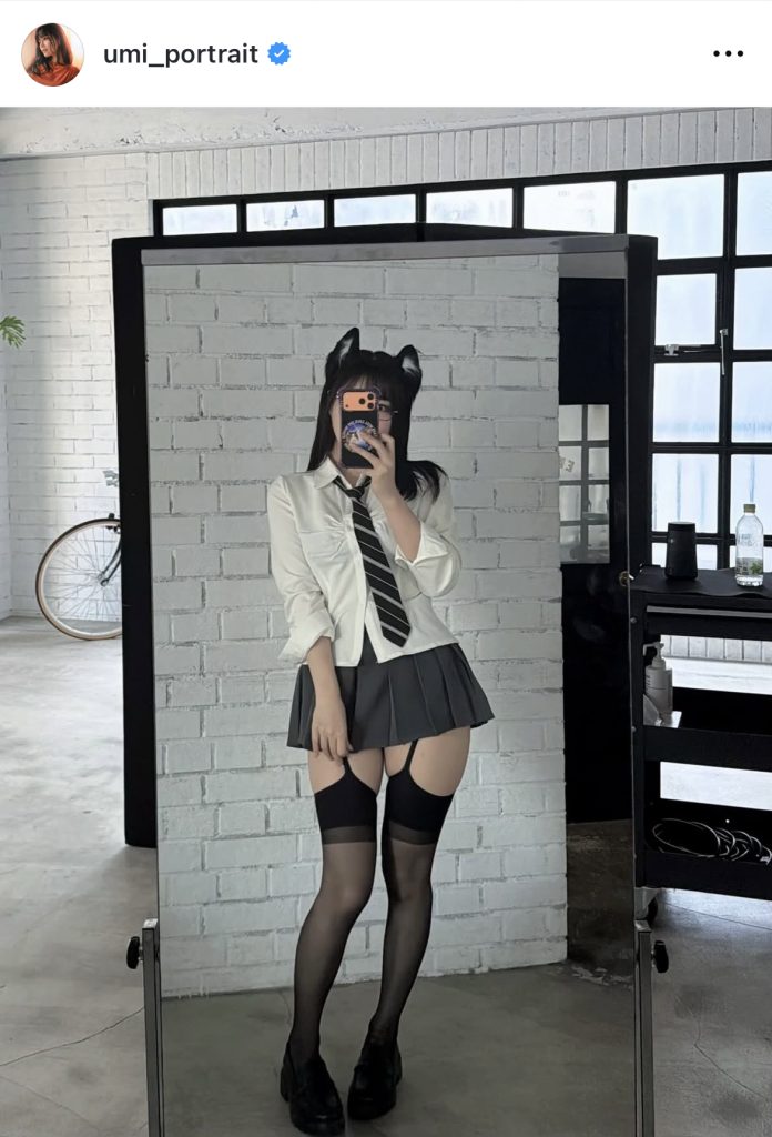 絶対領域が眩し過ぎる1枚