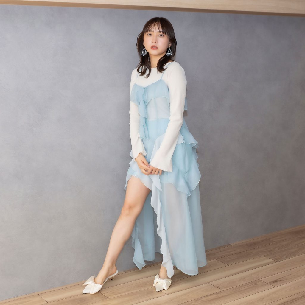 木﨑ゆりあ3rd写真集『アップデート中』は、3月25日(水)に発売