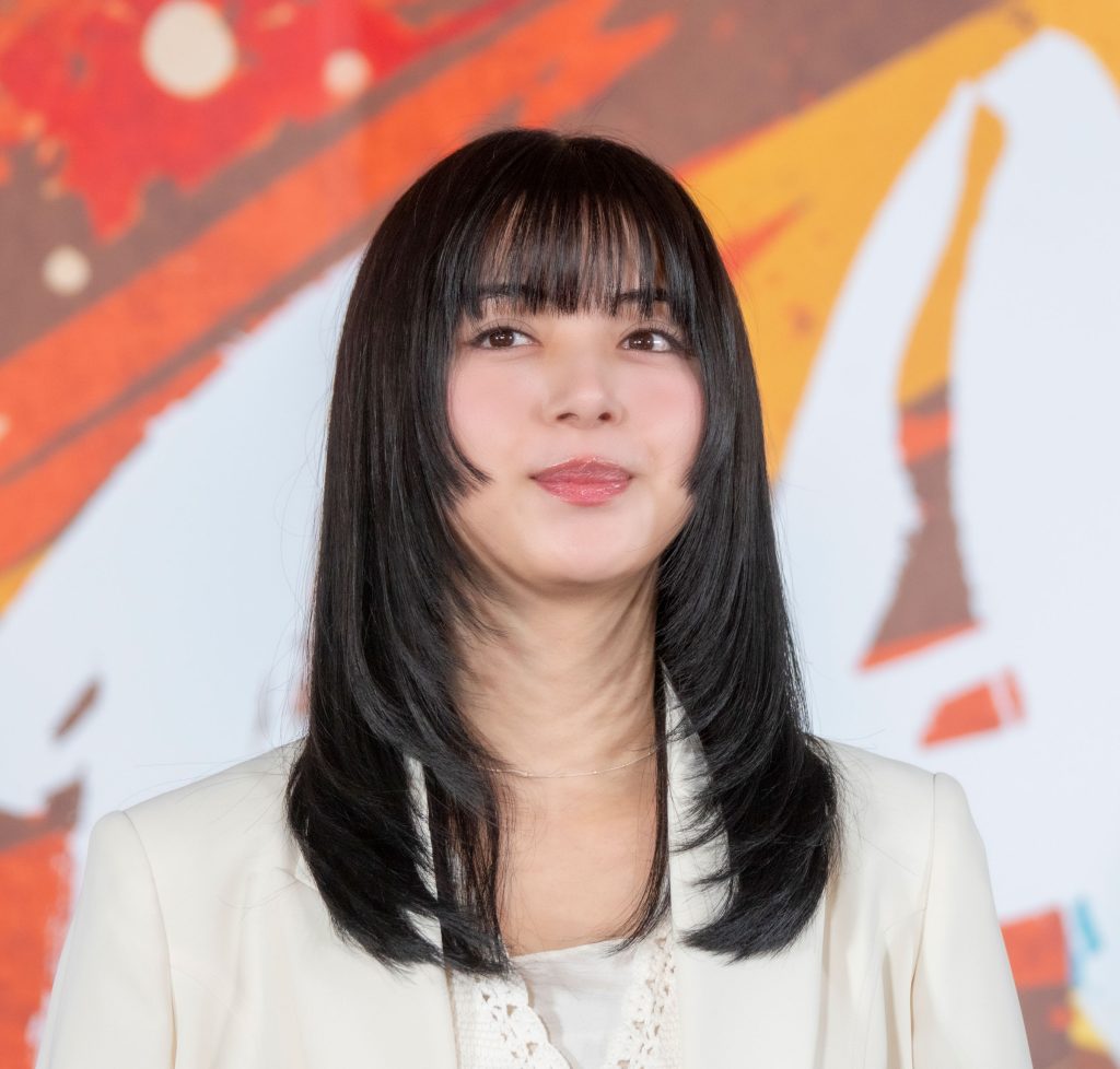 丸亀製麺の新商品『丸亀うどんメシ』TVCM発表会に出席した池田エライザ