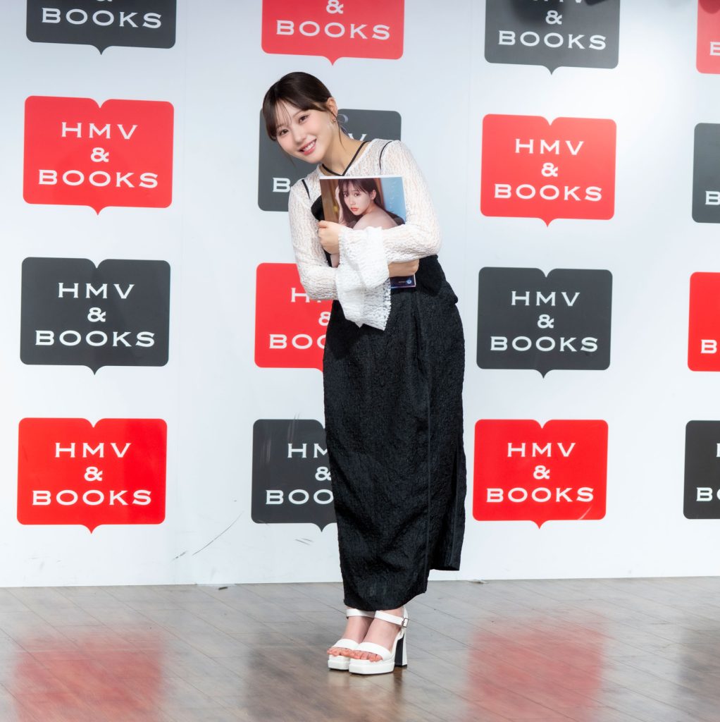 田中美久が3rd写真集『ぜんぶ、ほんと』発売記念取材会に出席