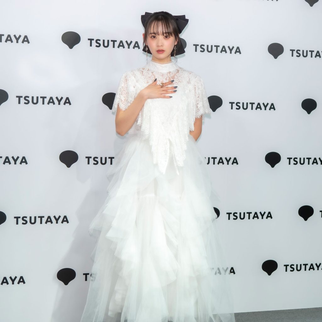 相馬結衣が写真集『immuable』発売記念取材会に出席