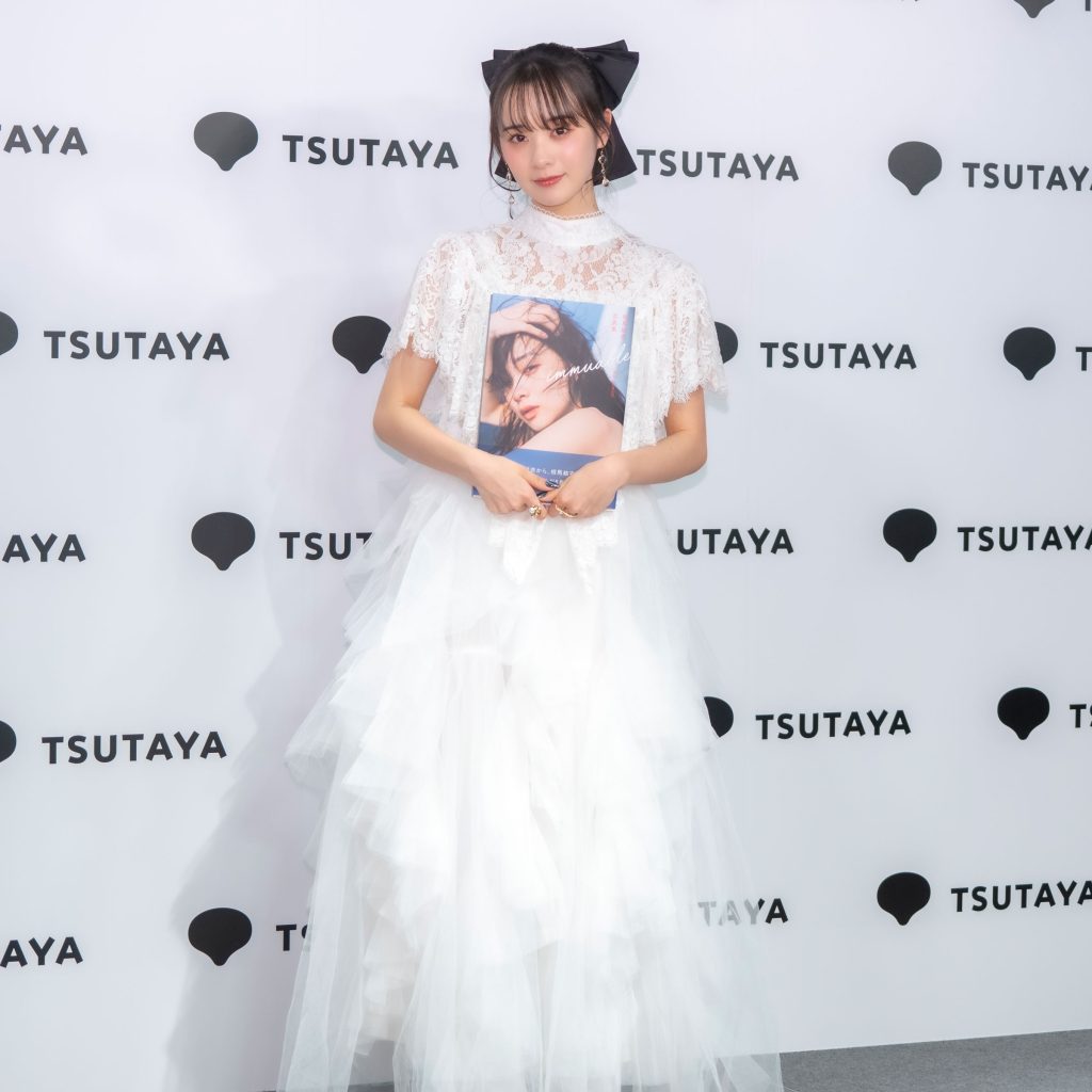 相馬結衣が写真集『immuable』発売記念取材会に出席