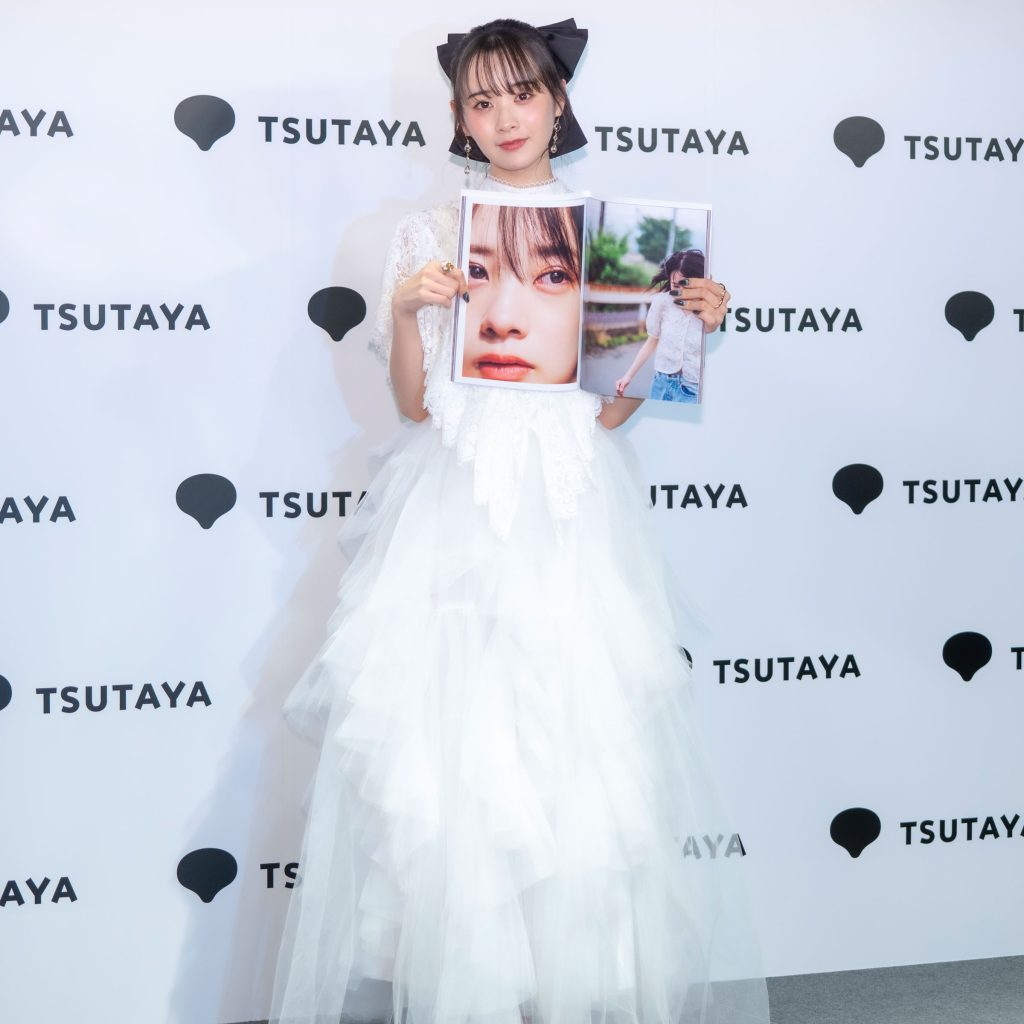 相馬結衣が写真集『immuable』発売記念取材会に出席