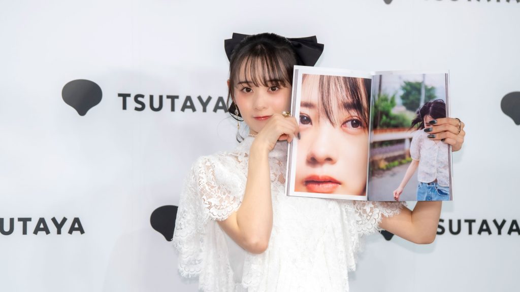 相馬結衣が写真集『immuable』発売記念取材会に出席