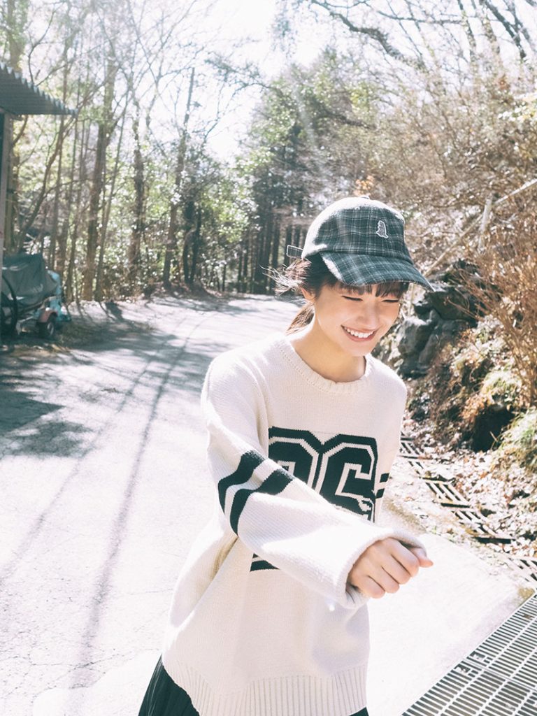 『週刊少年マガジン21号』巻頭グラビアを飾る櫻坂46・大園玲