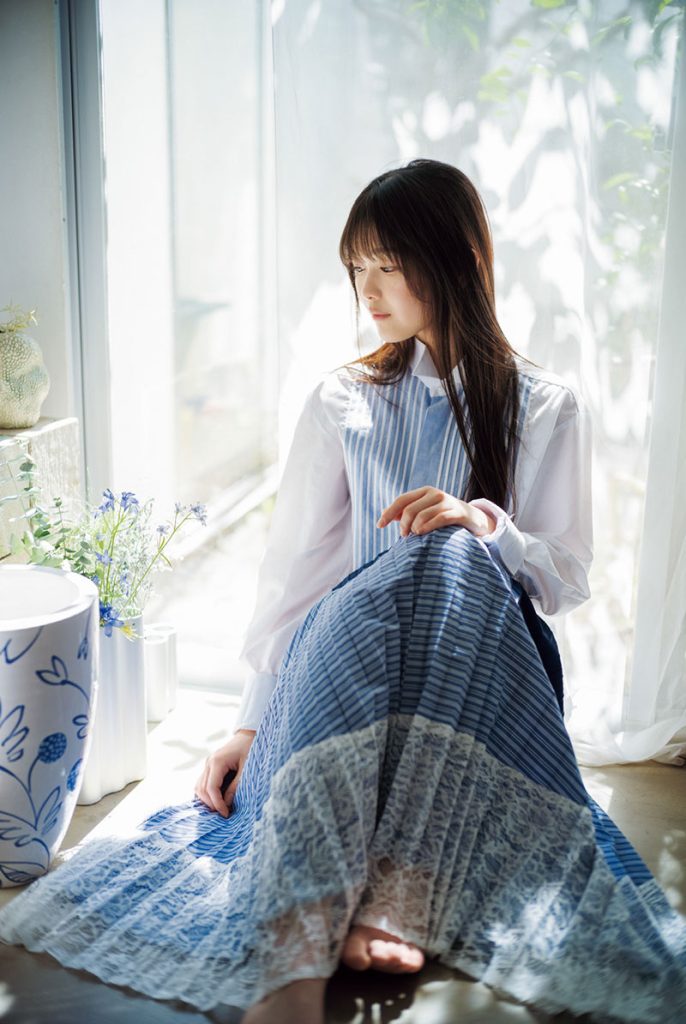 『週刊少年マガジン22・23GW合併号』に登場している櫻坂46・山川宇衣