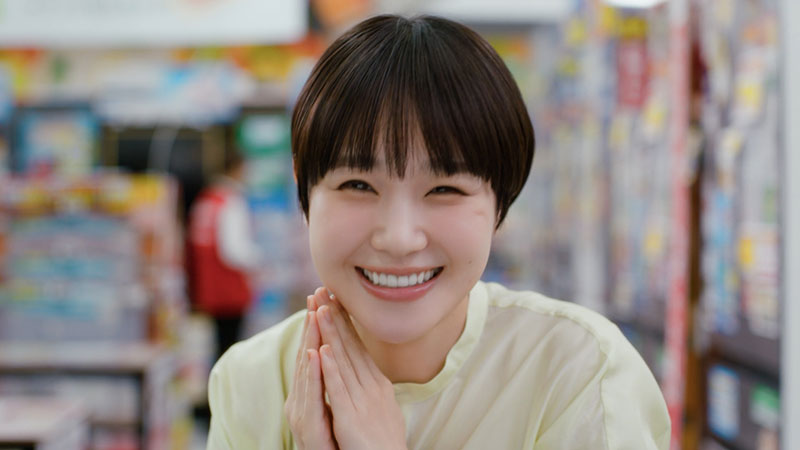 コジマ新TVCM「Big Sunny Smile 踊り出しちゃう篇」より