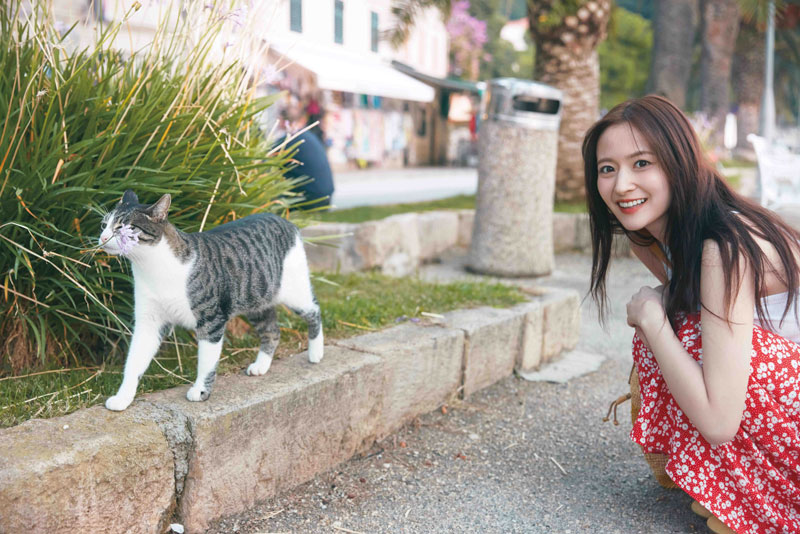 金川紗耶1st写真集より