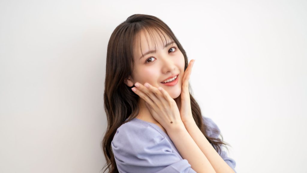 インタビューに応じたSTU48・石田千穂