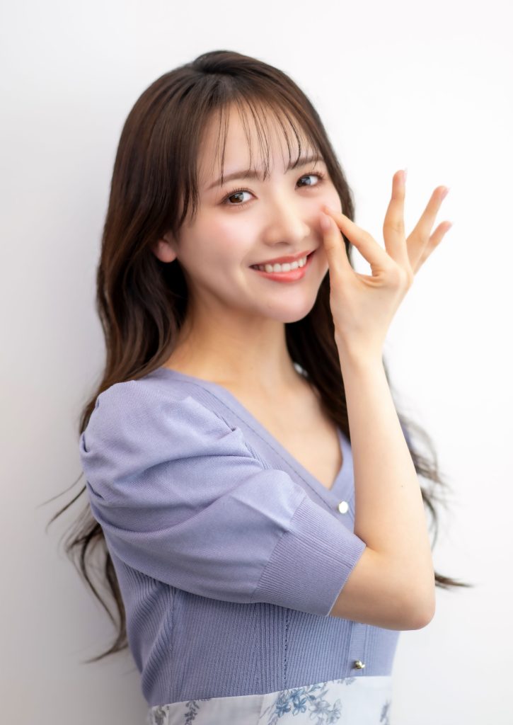 インタビューに応じたSTU48・石田千穂