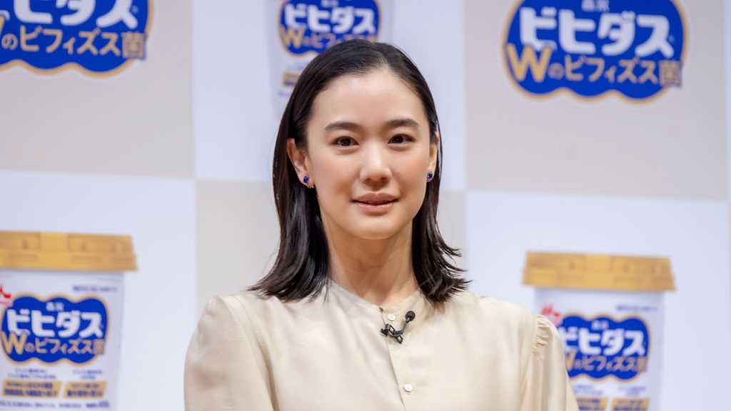 「ビヒダスヨーグルト Wのビフィズス菌」新CM発表会に出席した蒼井優