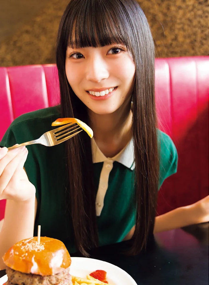 『グラビアチャンピオン』VOL.12に登場している日向坂46・宮地すみれ