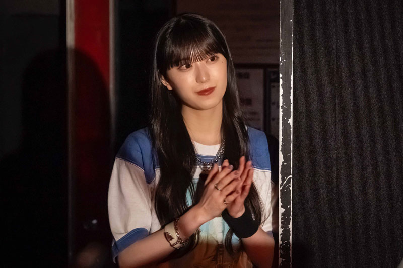 『オポッサム』ボーカル・トモヤ(川谷修士)の娘ノア(村井優)