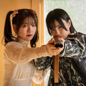 ほほ笑む少女、消えた祖父。紬が迷い込む“静かな恐怖”――『路地裏ホテル』EP4