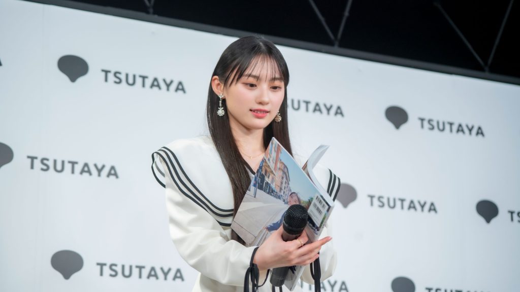 乃木坂46・川﨑桜が1st写真集『エチュード』発売記念取材会に出席