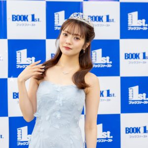 宮田愛萌、透明感あふれるドレスとティアラで祝う28歳　“お姉さん”な私に出会う日