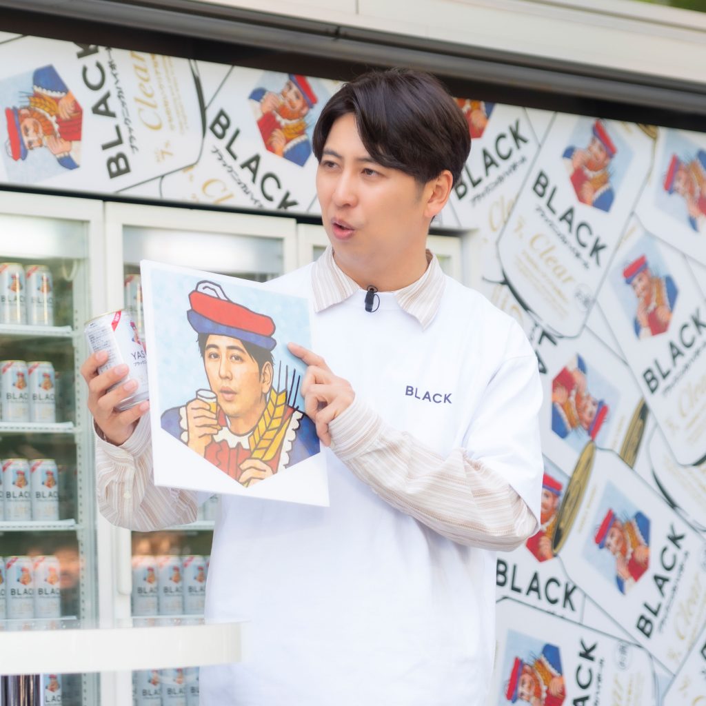 ニューヨーク・屋敷裕政がニッカウヰスキー「あなたの知らないブラックニッカ展」オープニングイベントに出席