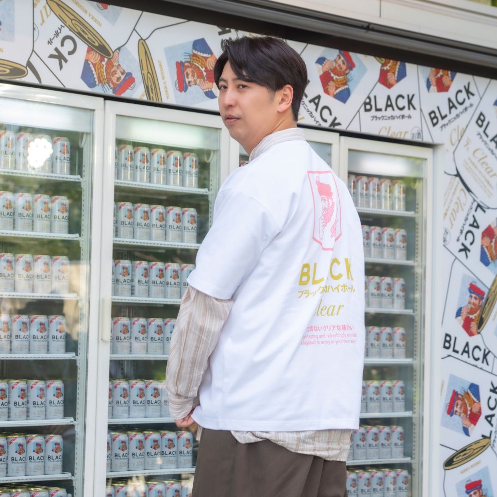 ニューヨーク・屋敷裕政がニッカウヰスキー「あなたの知らないブラックニッカ展」オープニングイベントに出席