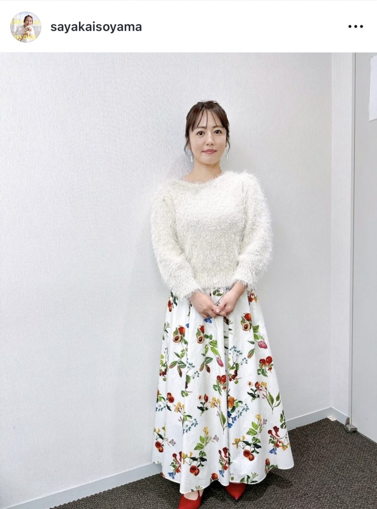 テレビ朝日系「10万円でできるかな」にニット×ロングスカート姿で出演