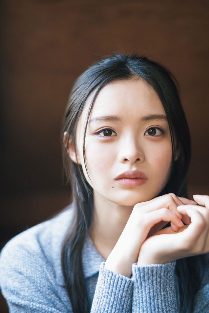 『週刊少年マガジン20号』巻末グラビアを飾る櫻坂46・浅井恋乃未