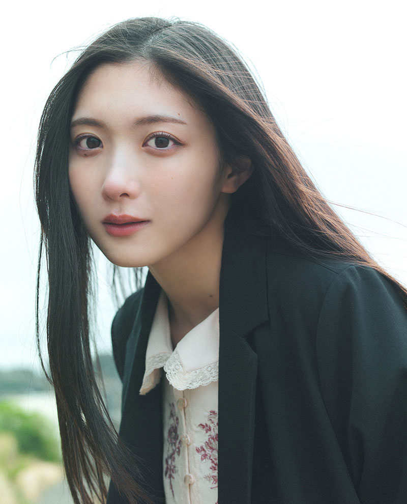 『週刊少年マガジン20号』巻中グラビアを飾る櫻坂46・谷口愛季