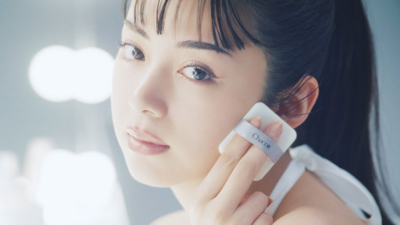 フェイスパウダー「コンプレクションクリエイター」TVCMより