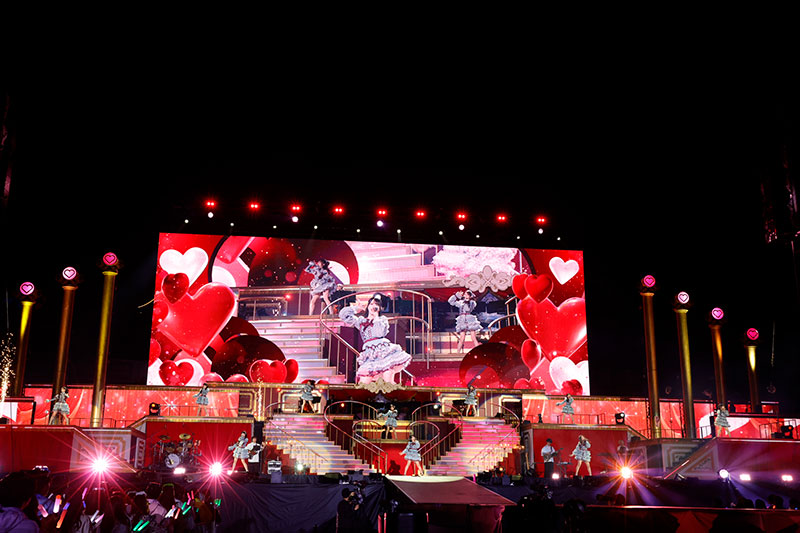 ＝LOVE 8周年ツアー「＝LOVE 8th ANNIVERSARY PREMIUM TOUR」FINAL in 横浜スタジアムより