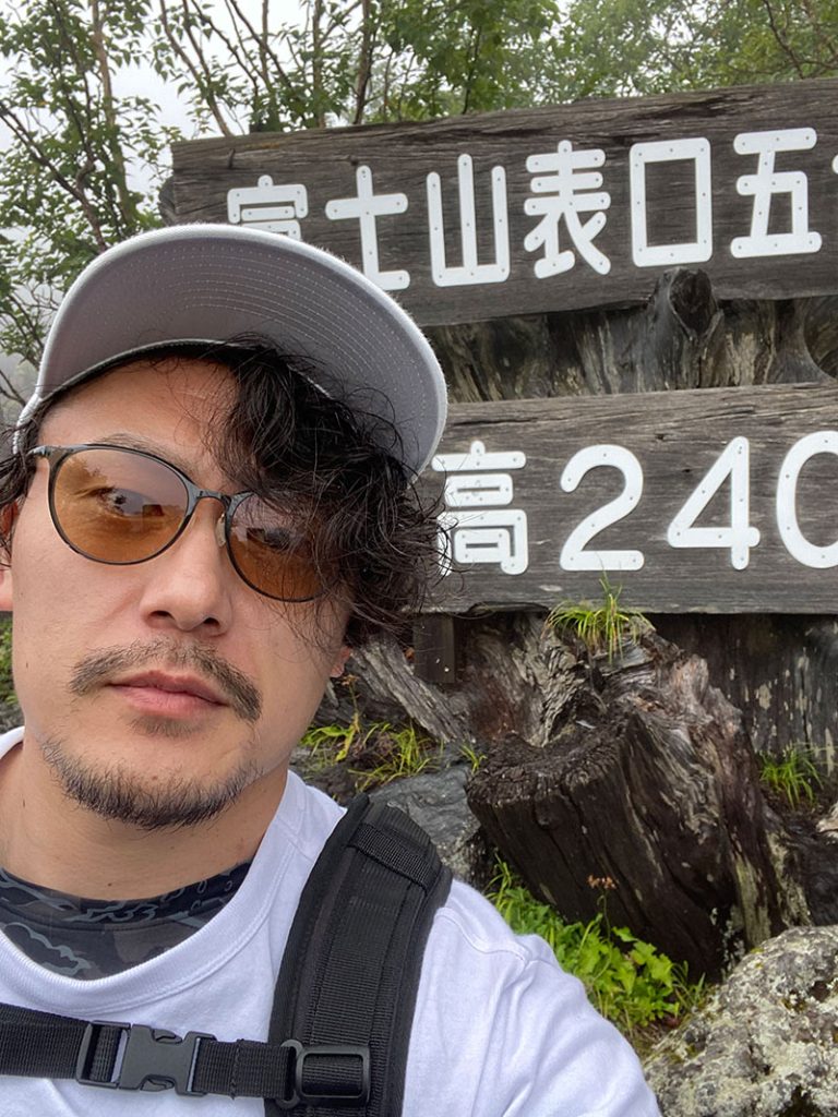 山岡潤平氏