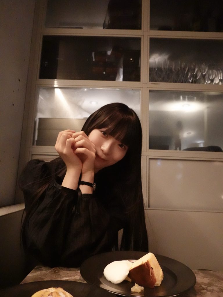 宮地すみれの公式インスタグラム（sumire_miyachi_）より