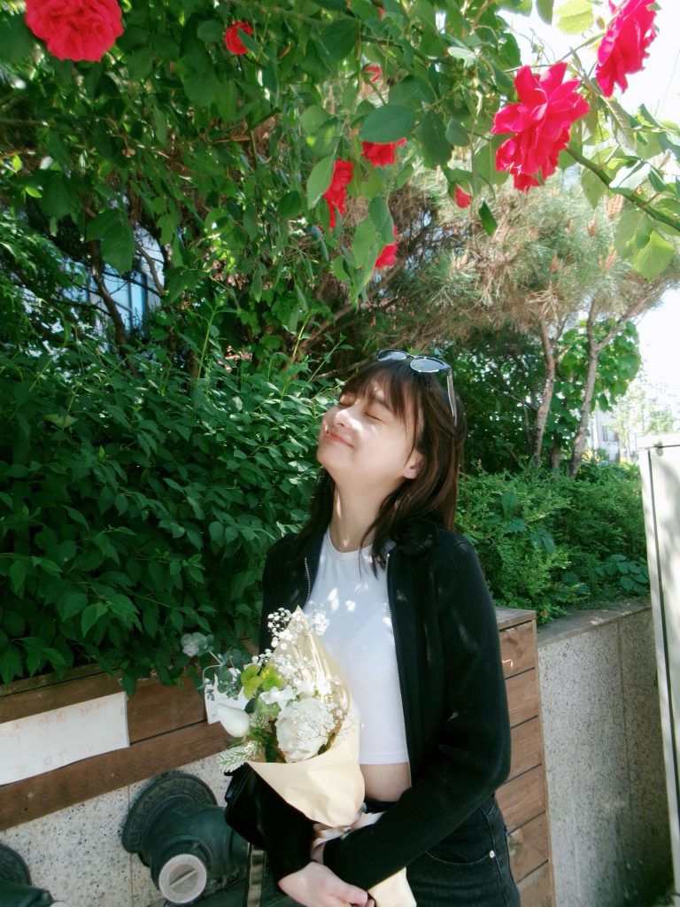 影山優佳公式インスタグラム(kageyamayuka_official)より