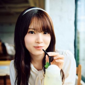 乃木坂46森平麗心、“オトナの街”でカフェデートにチャレンジ