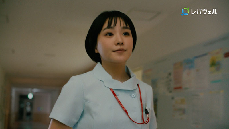 「レバウェル」新CM『身近な人の決断_看護』篇より