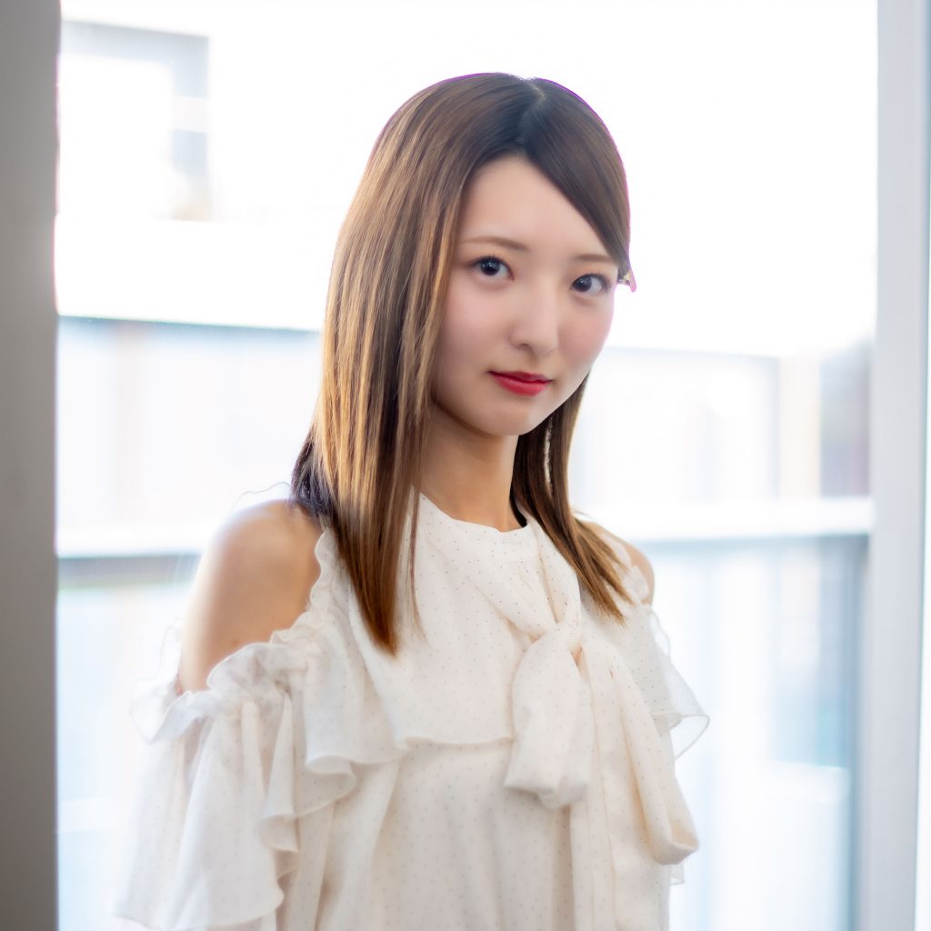 藤本冬香1st写真集『無防備な私』は5月18日発売