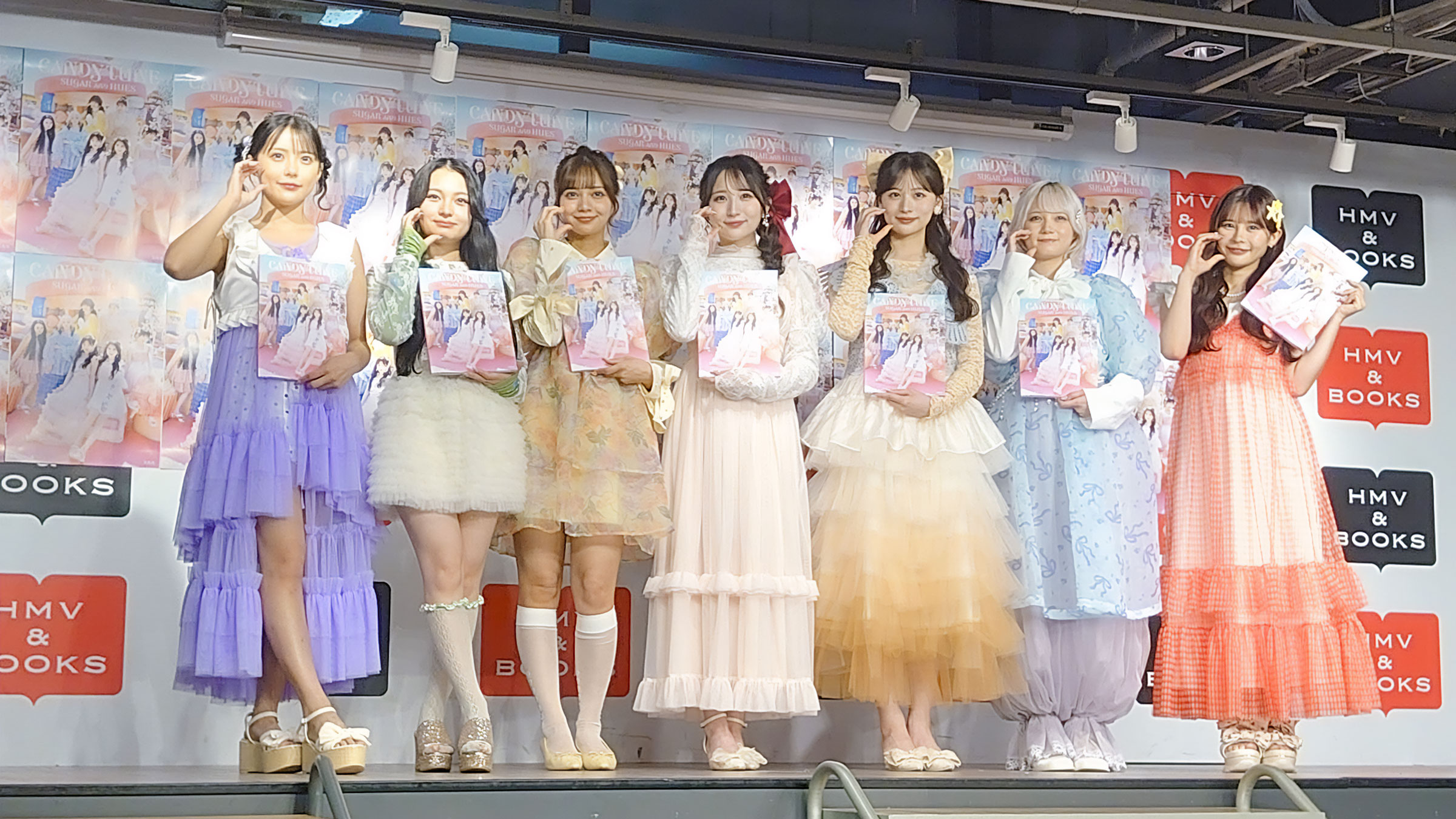 CANDY TUNE初の写真集、メンバー同士の絆を感じる一冊