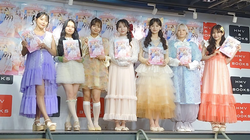『CANDY TUNE 3rd Anniversary写真集 SUGAR AND HUES』(宝島社)発売記念取材会に出席した福山梨乃、桐原美月、南なつ、小川奈々子、立花琴未、宮野静、村川緋杏