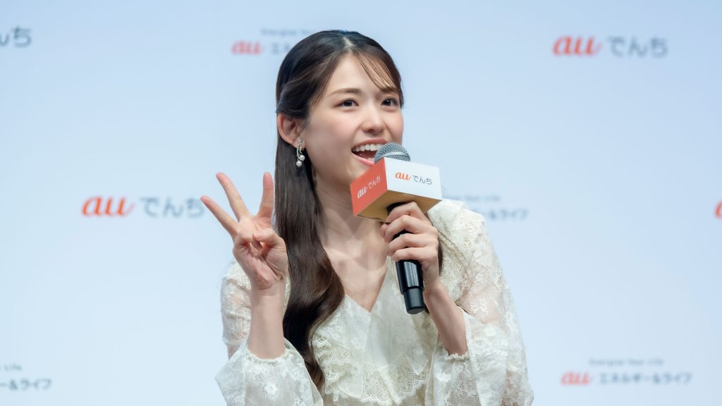 新サービス『auでんち』PR発表会に出席した松村沙友理